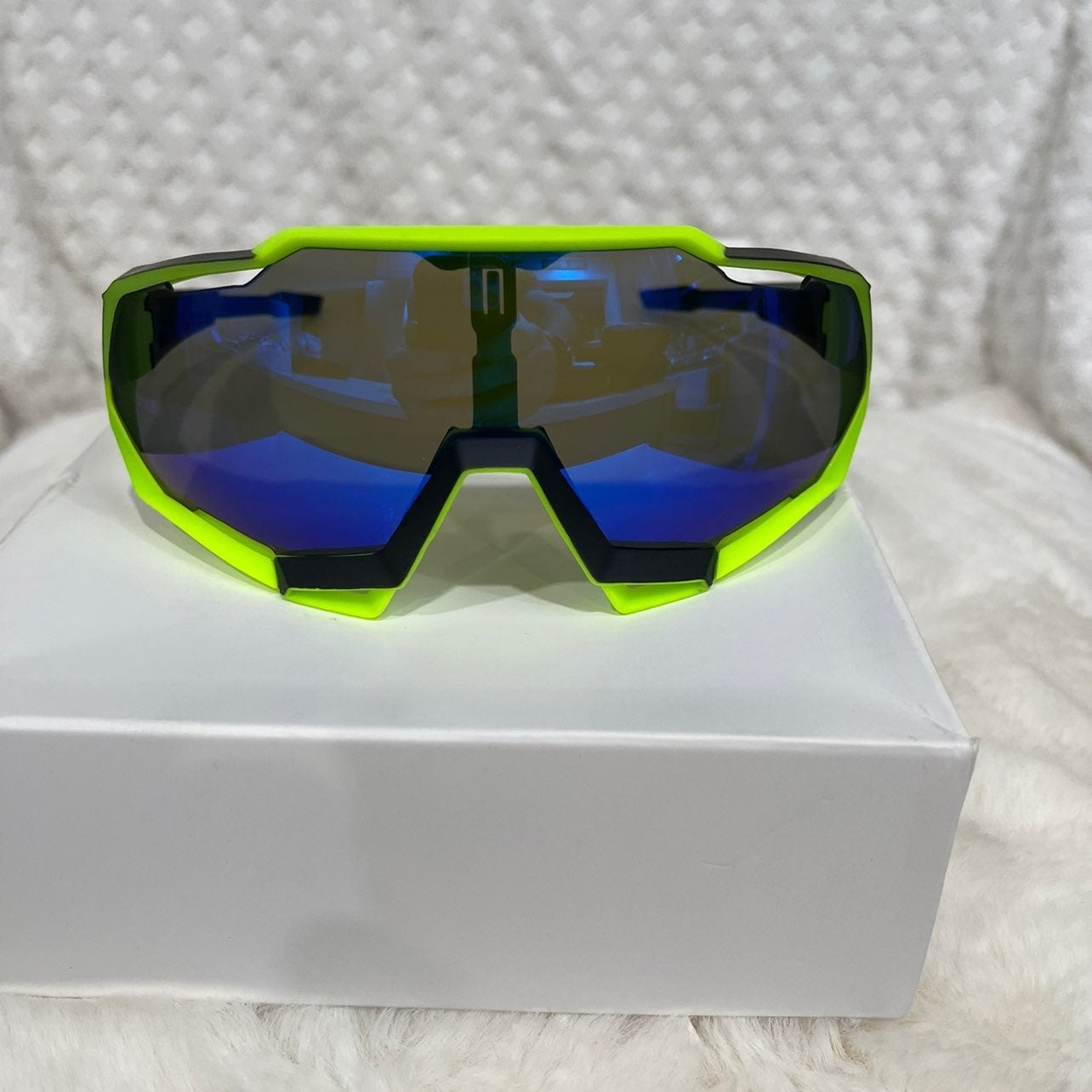 Cycling glasses