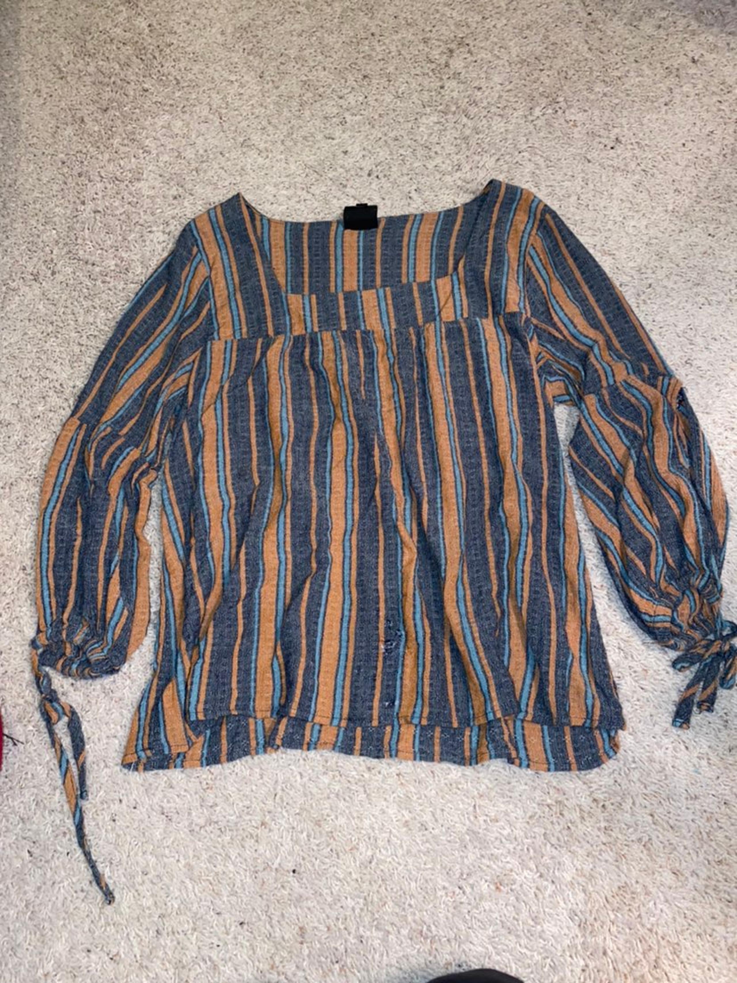 Long sleeve striped top