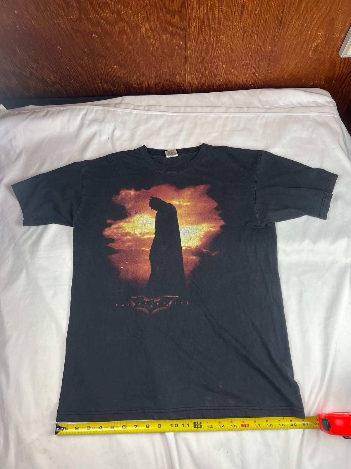 Batman Begins Men’s Large Tshirt Shirt retro Cygnus
