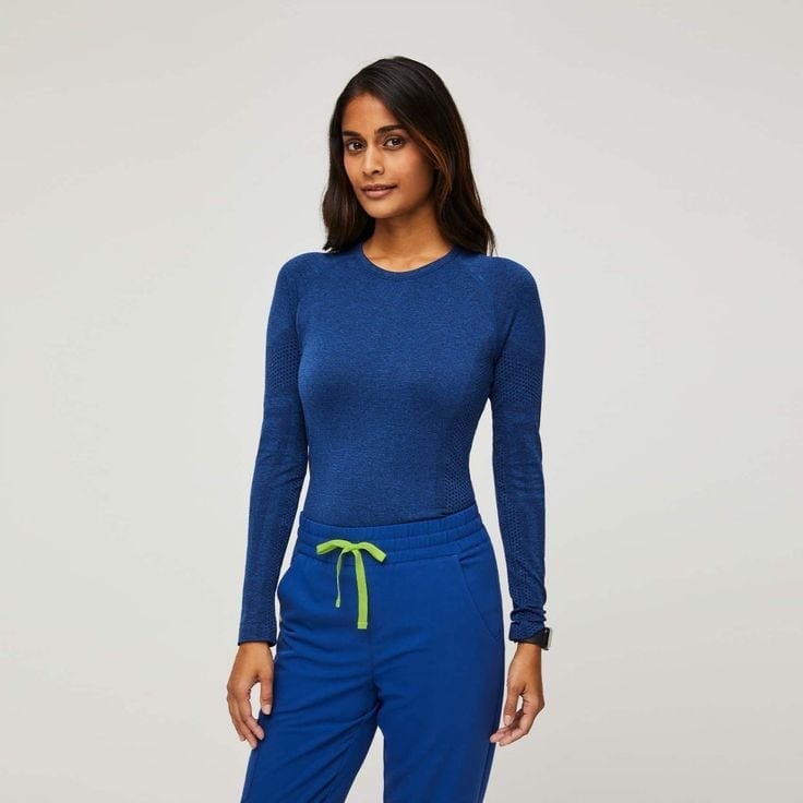 FIGS Salta under scrub top performance in Electric Blue Small
