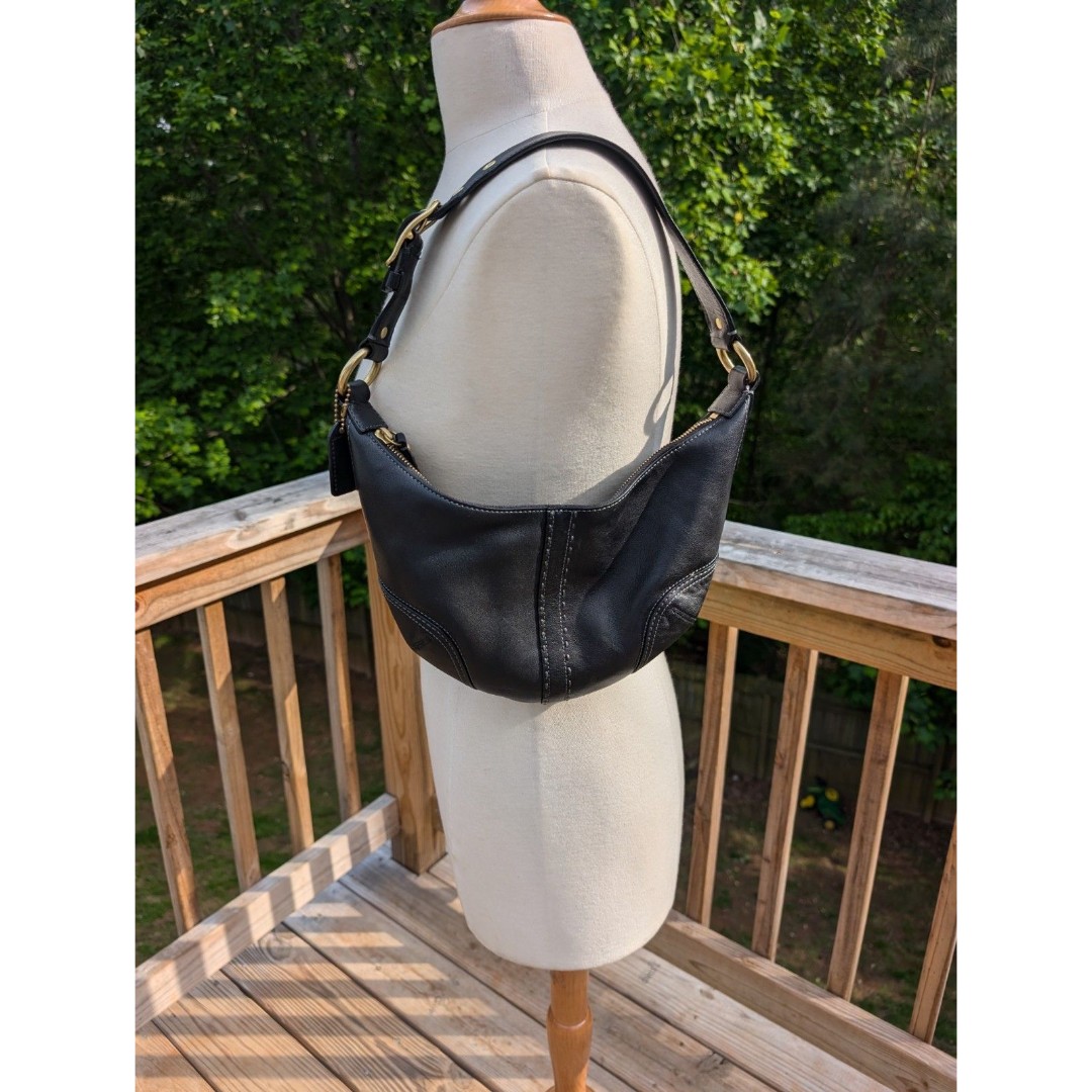 Coach Black Leather Hobo Shoulder Bag Gold Hardware Blue Satin Interior