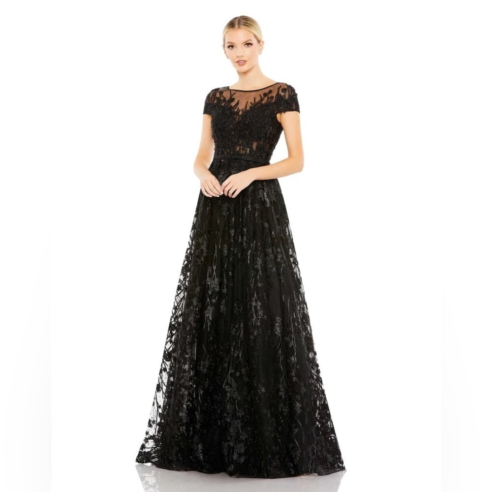 Size Mac Duggal 20405 NWT EMBELLISHED FLORAL CAP SLEEVE A LINE GOWN