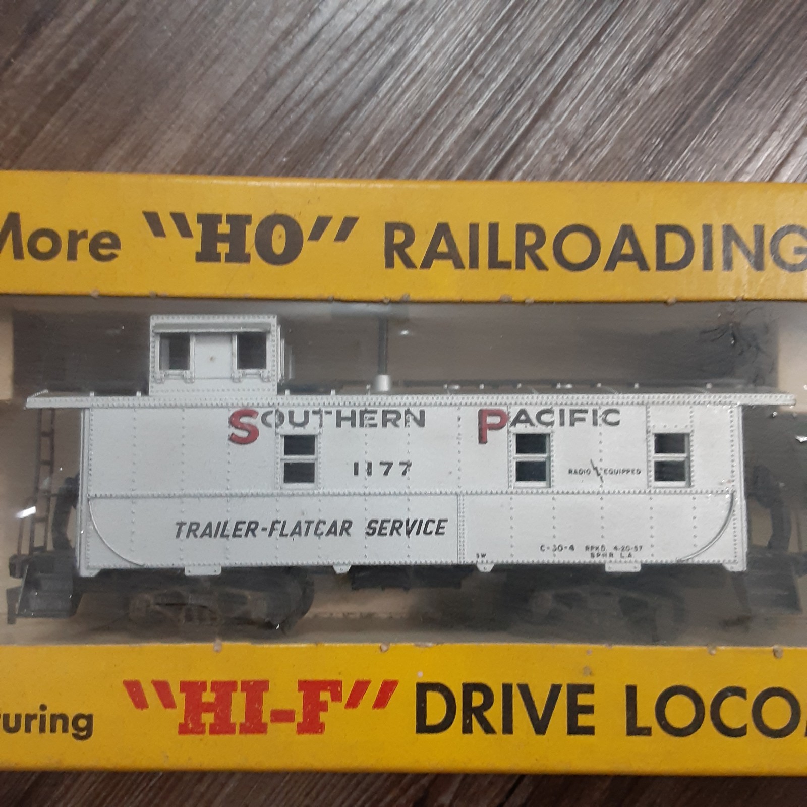 athearn southern pacific Trailer Flatcar Service 1177 Scale HO Train