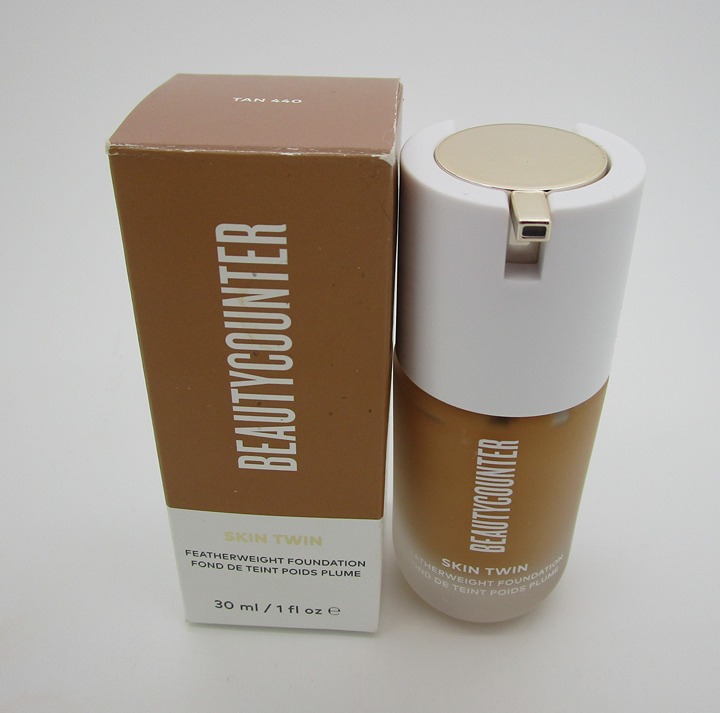 TAN 440 Beautycounter Skin Twin Featherweight Foundation