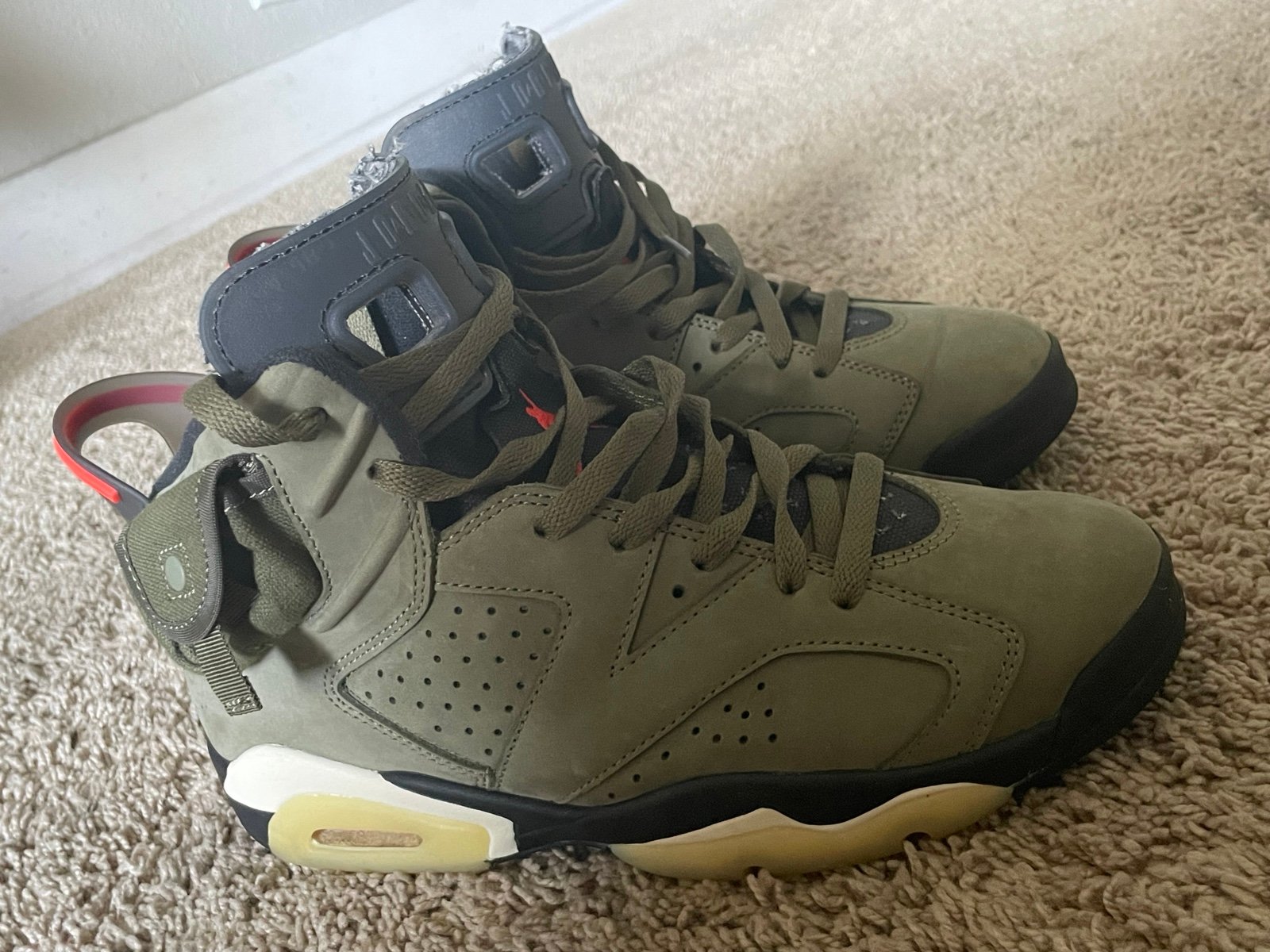 Jordan 6 Retro Travis Scott Olive