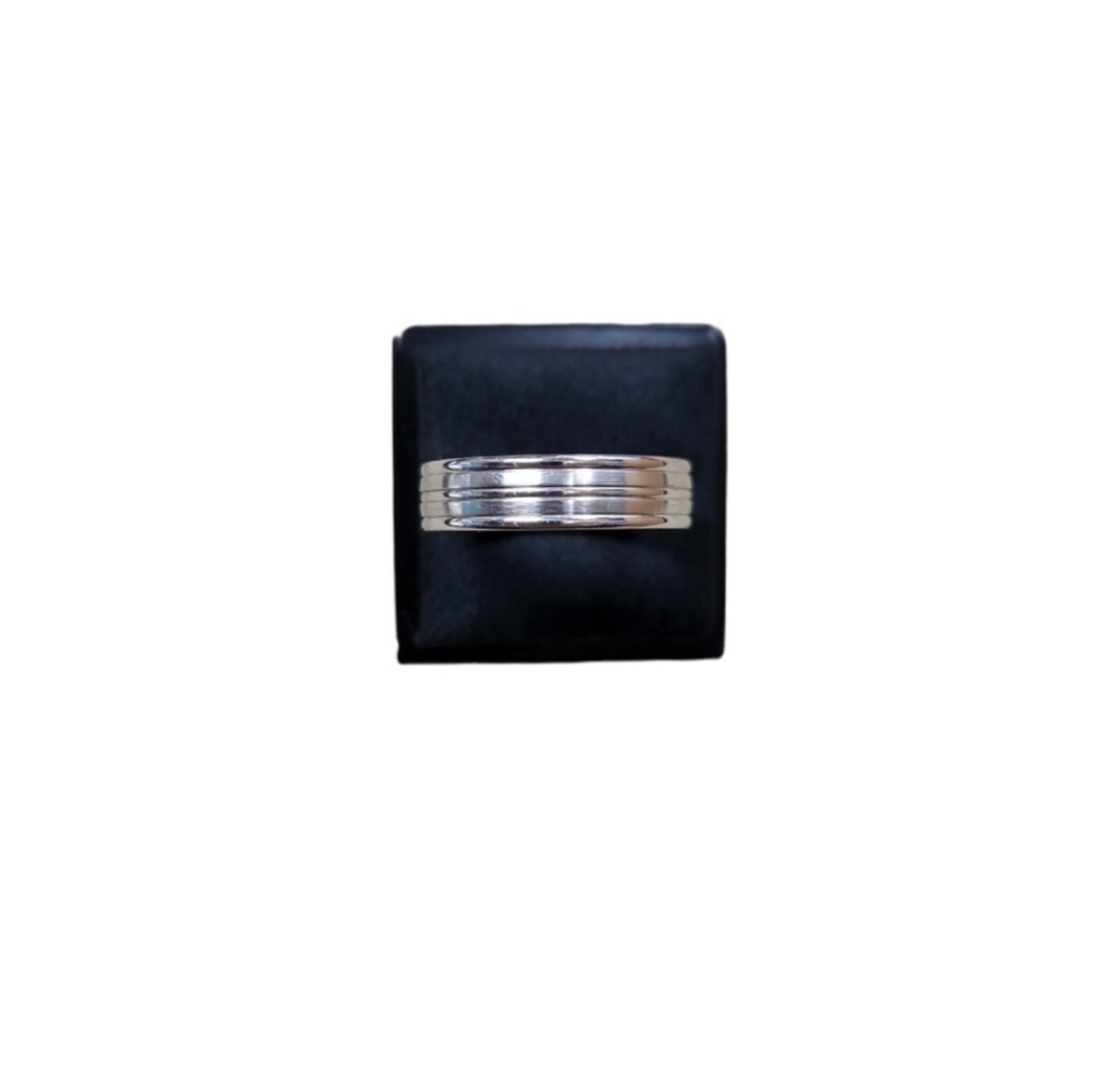 Benchmark Size 10 18K White Gold Band