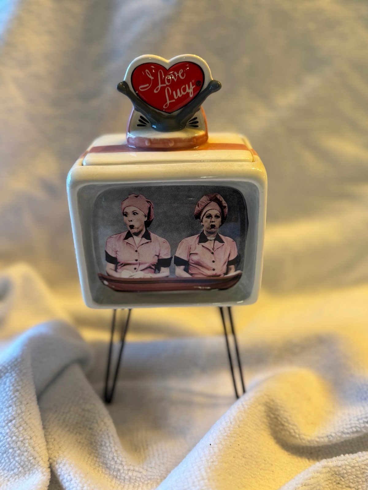 I Love Lucy Vtg Retro TV Porcelain Trinket Box