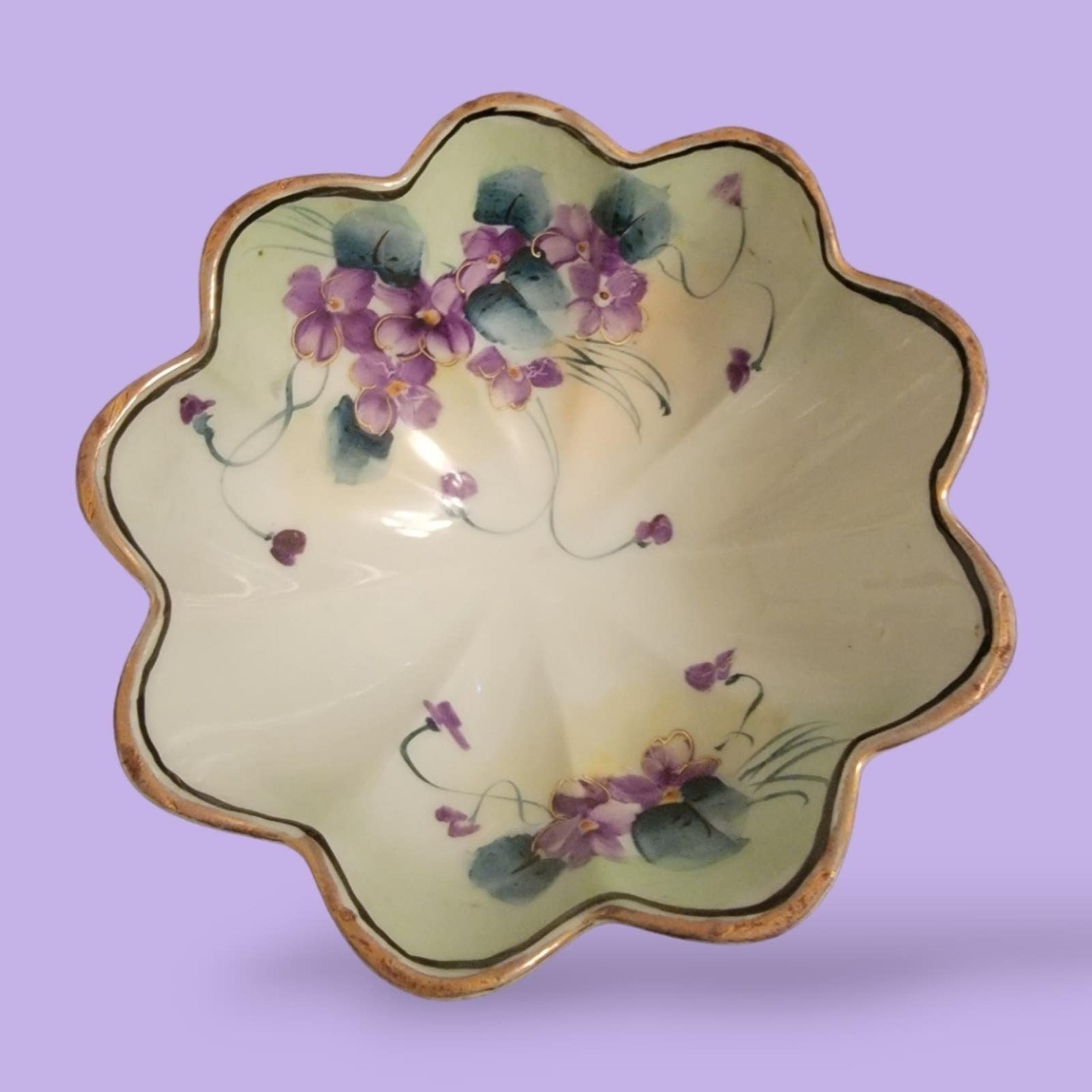 Nippon 1900's Scalloped, Gilded Edge Berry Bowl, Handpainted Violets