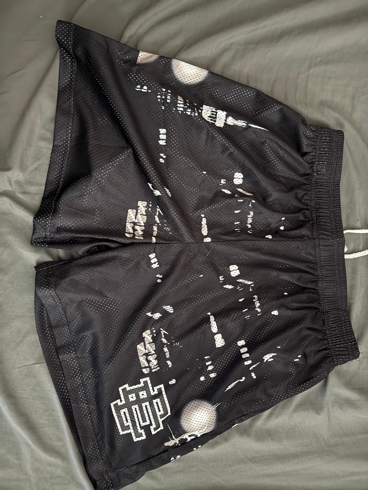 Eric Emmanuel Shorts Size Medium
