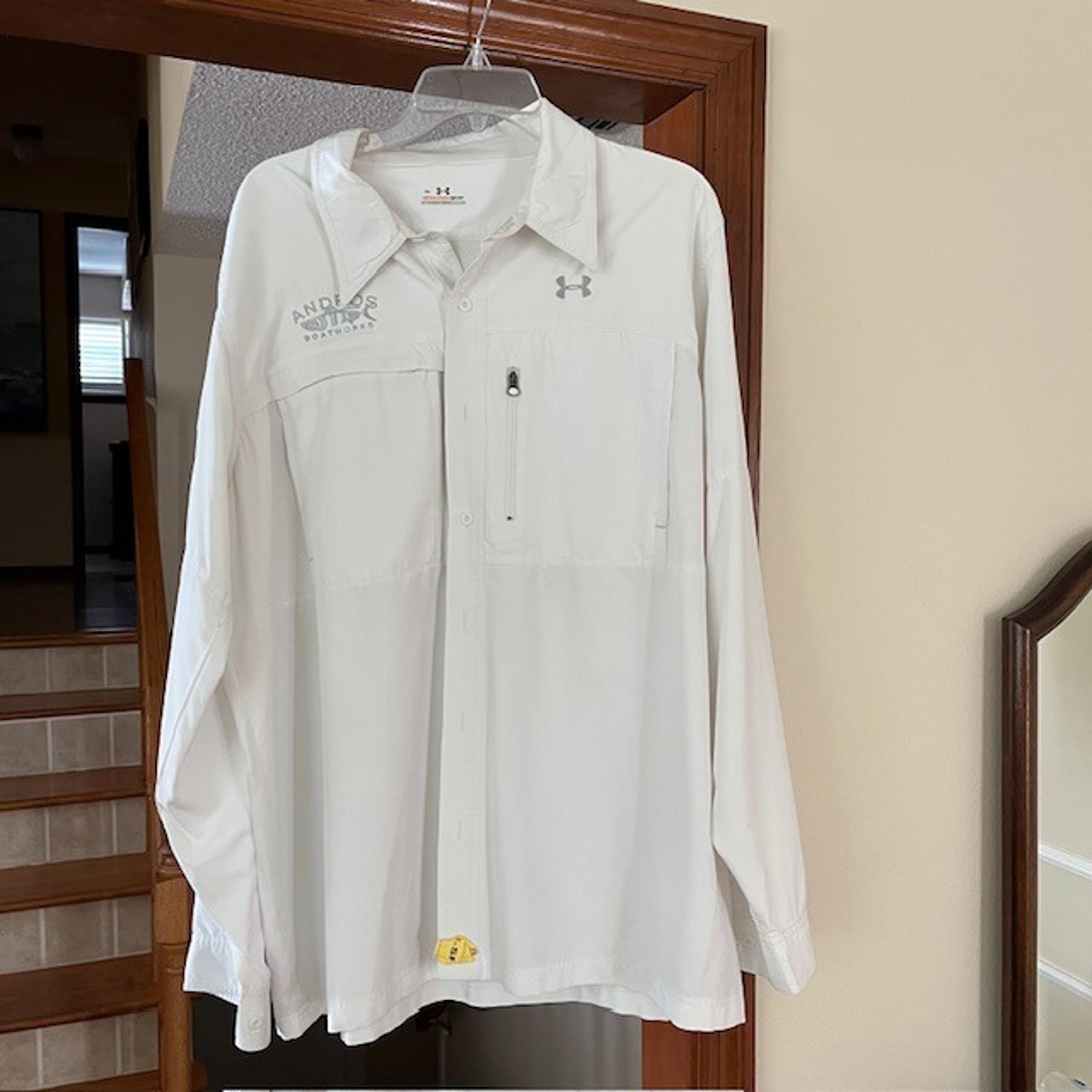 Like New Men's Under Armour Long Sleeve White Button Down Shirt Size XL