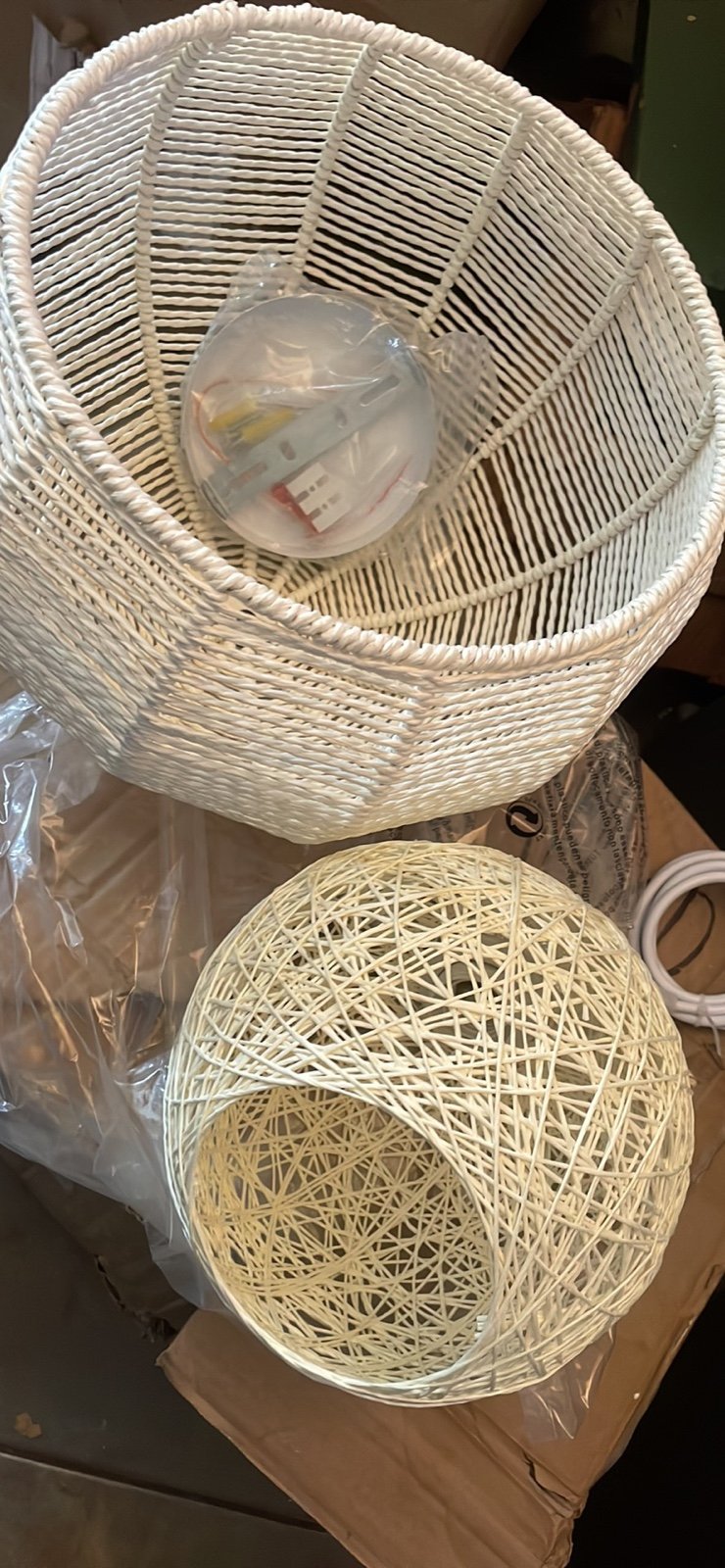 Hand-Woven Rattan Wicker Pendant Light Lantern Shade Pendant Light Fixture Moder