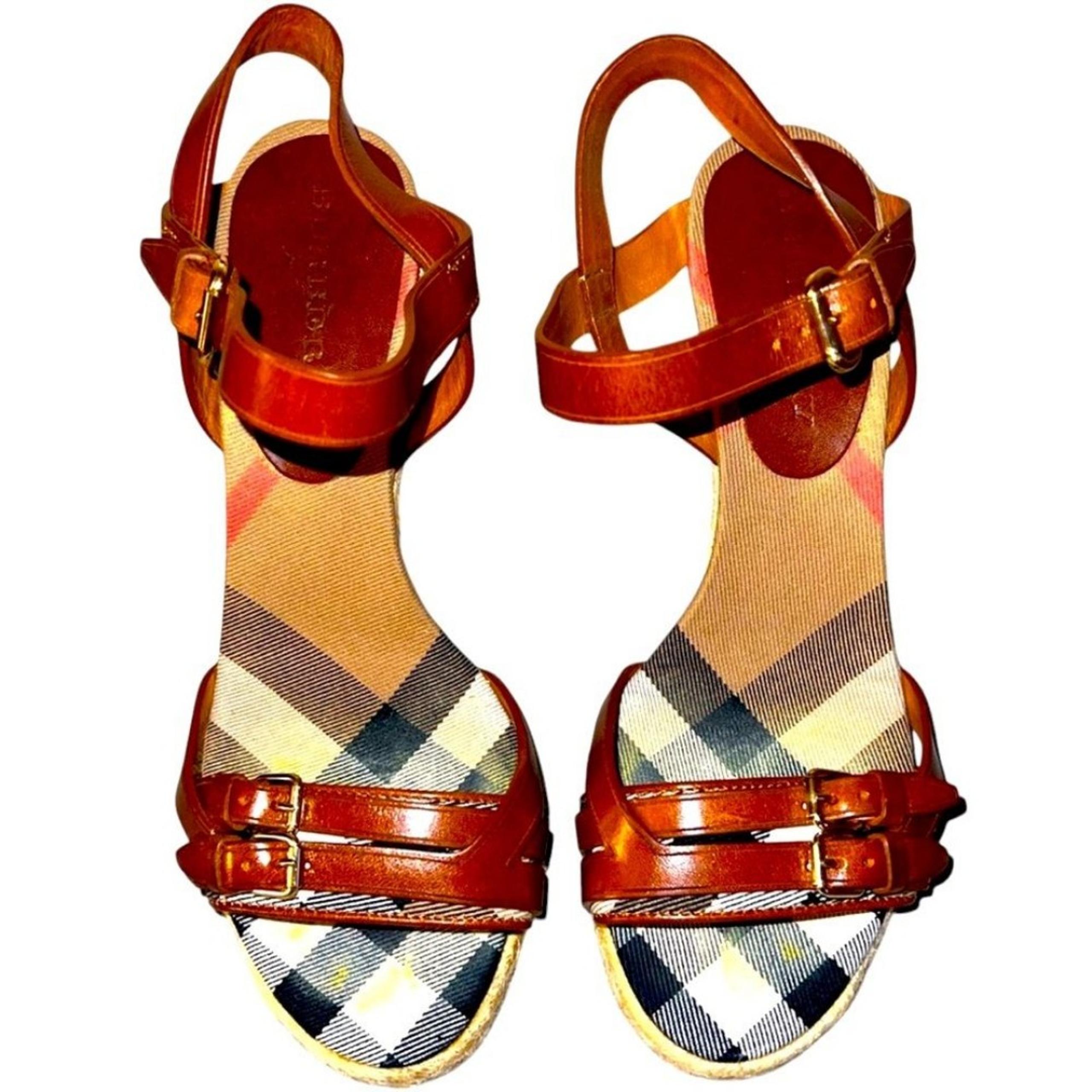Burberry Leather Belted Espadrille Wedges Size 35 (4.5) in EUC but with FLAW