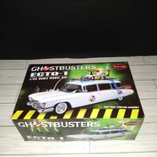 GHOSTBUSTERS ECTO-1 Cadillac Ambulance Scale Model Kit Easy Snap Open Box