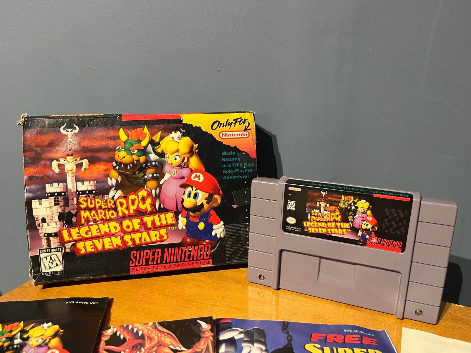 Super Mario RPG SNES Super Nintendo Complete In Box All Inserts Good condition - detail