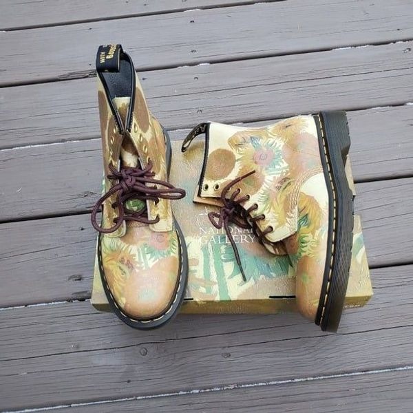 Dr. Martens 1460 TNG Vincent Van Gogh Sunflower National Gallery Boots Woman's 8