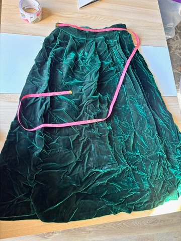 NORTHERN TRADITIONS GREEN EMERALD VELVET SKIRT SIZE 11/12 MEDIUM VINTAGE