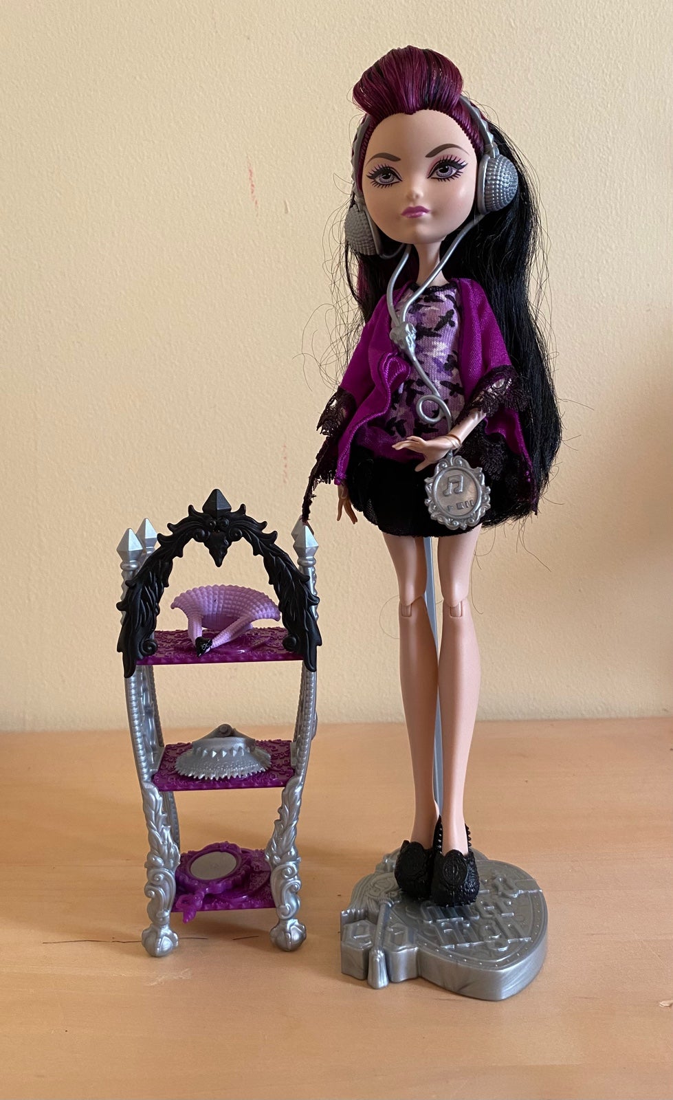 Ever After High Getting Fairest Raven Queen