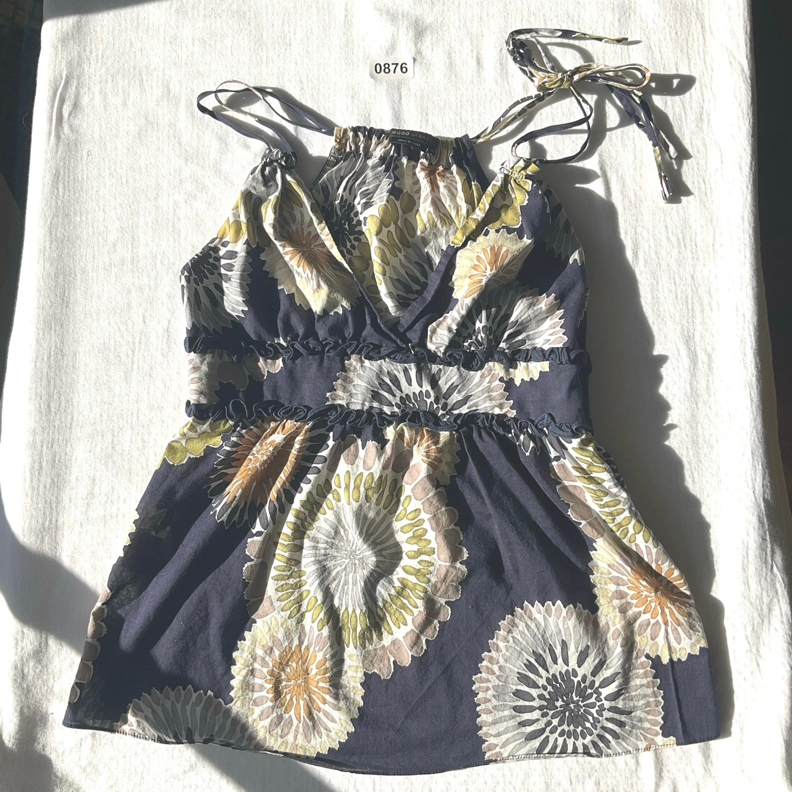 BCBGMaxazria Women’s Sleeveless Sexy Cute Floral Blouse size XS, Blue Green