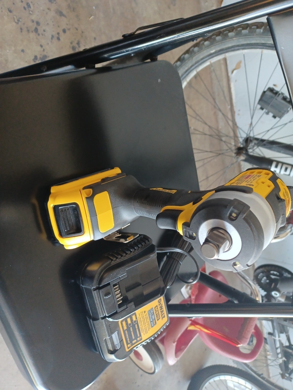 Dewalt impacts 20v 2ah