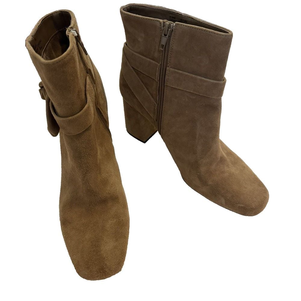 Bella Vita Womens Tan Bow Suede Booties Shoes 11 Wide