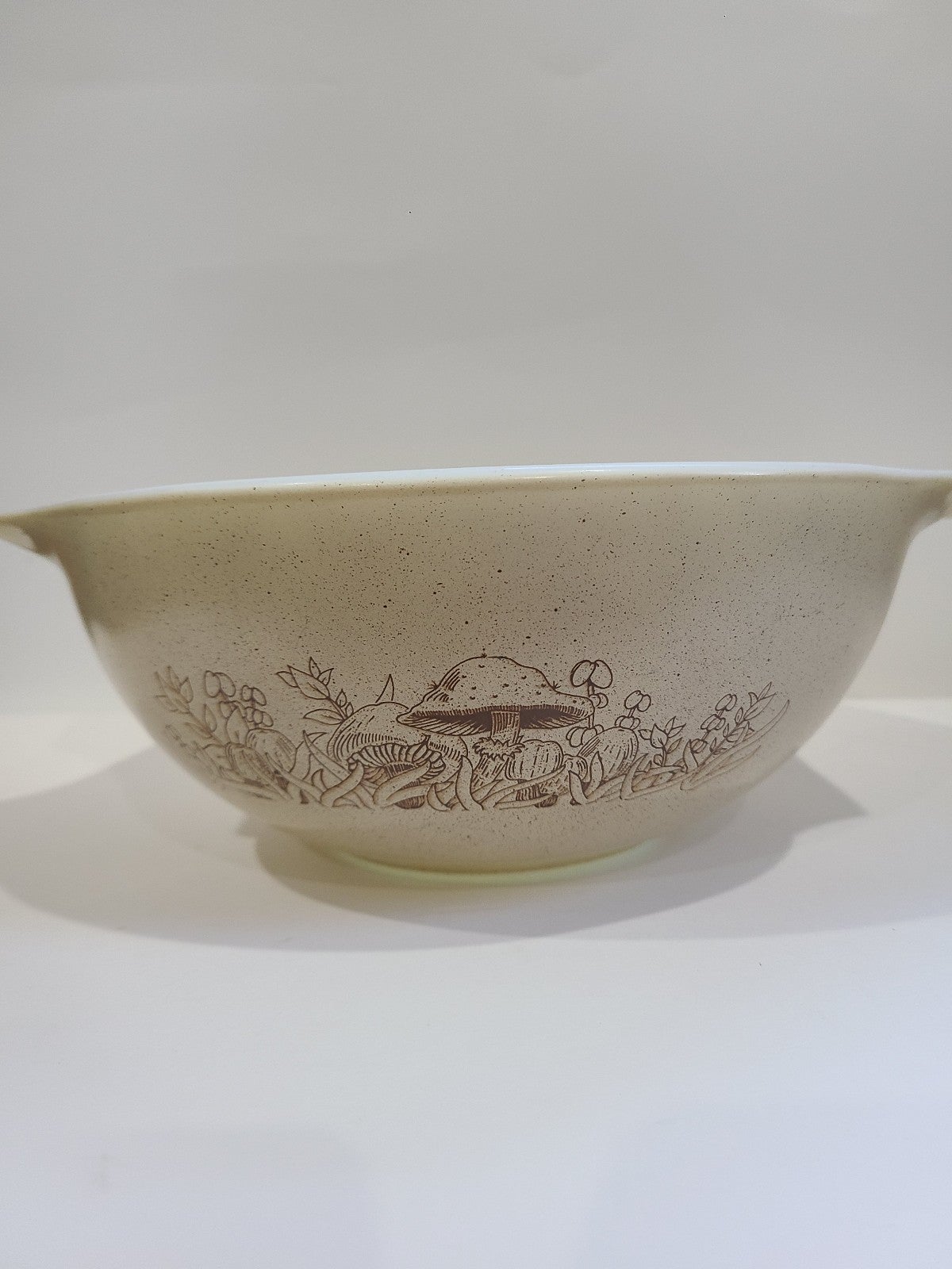 Pyrex #443 Mushroom Forest Fancies