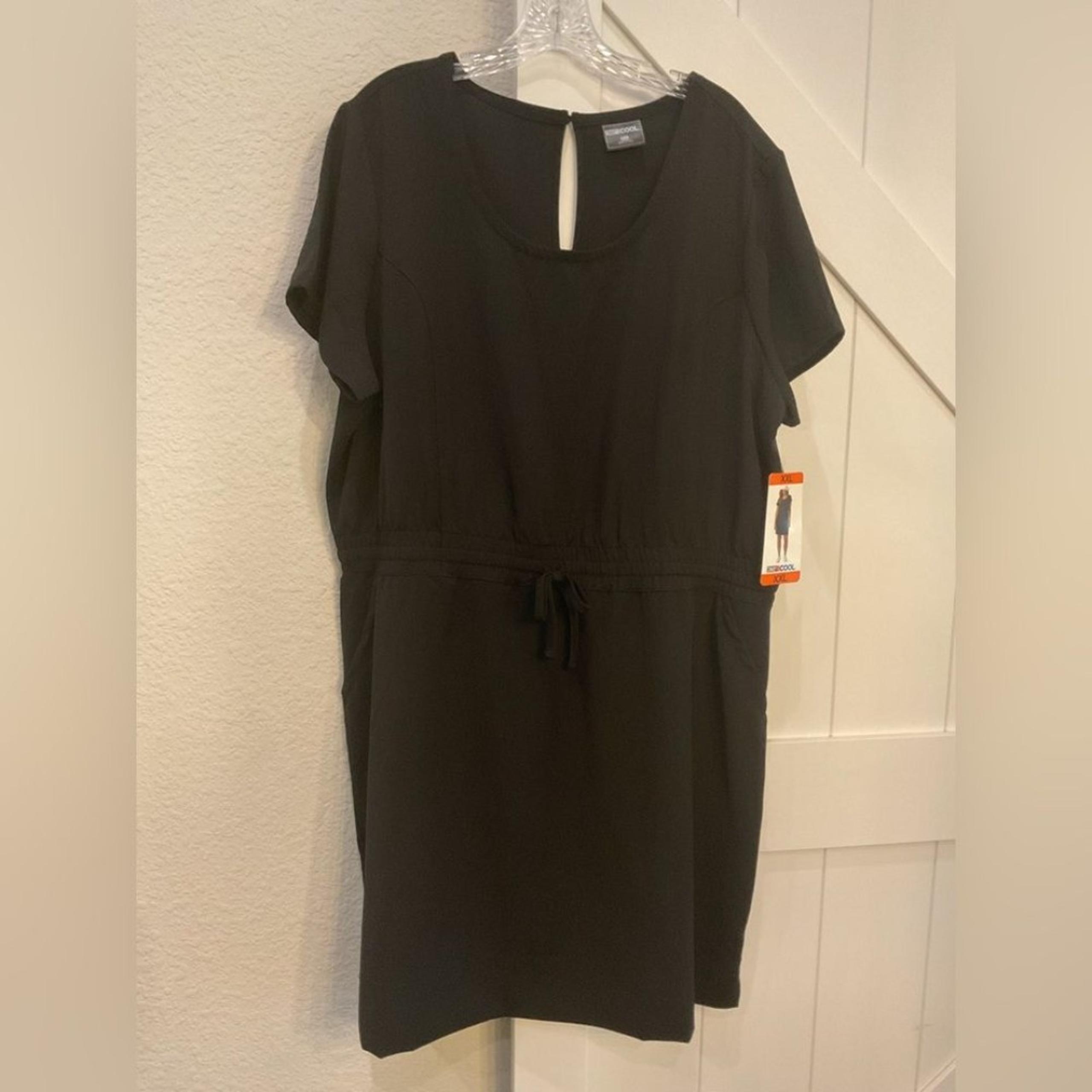 32 Degrees Cool Black V-Neck Dress NWT