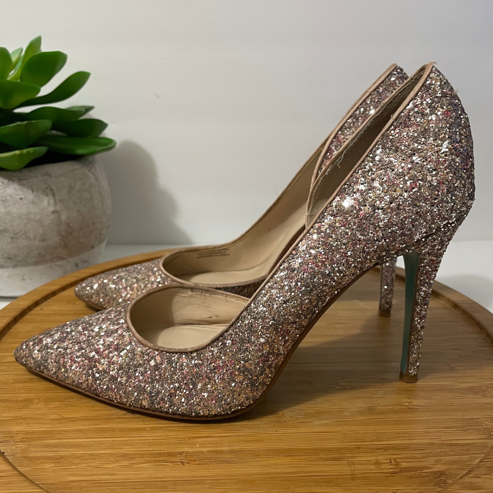 pointed glitter heels