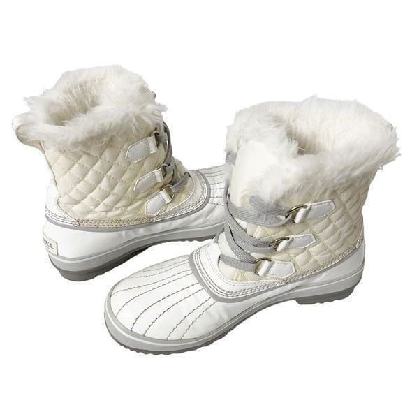 Sorel Torino White Patent Fur Lining Waterproof Chunky Boots Size 7