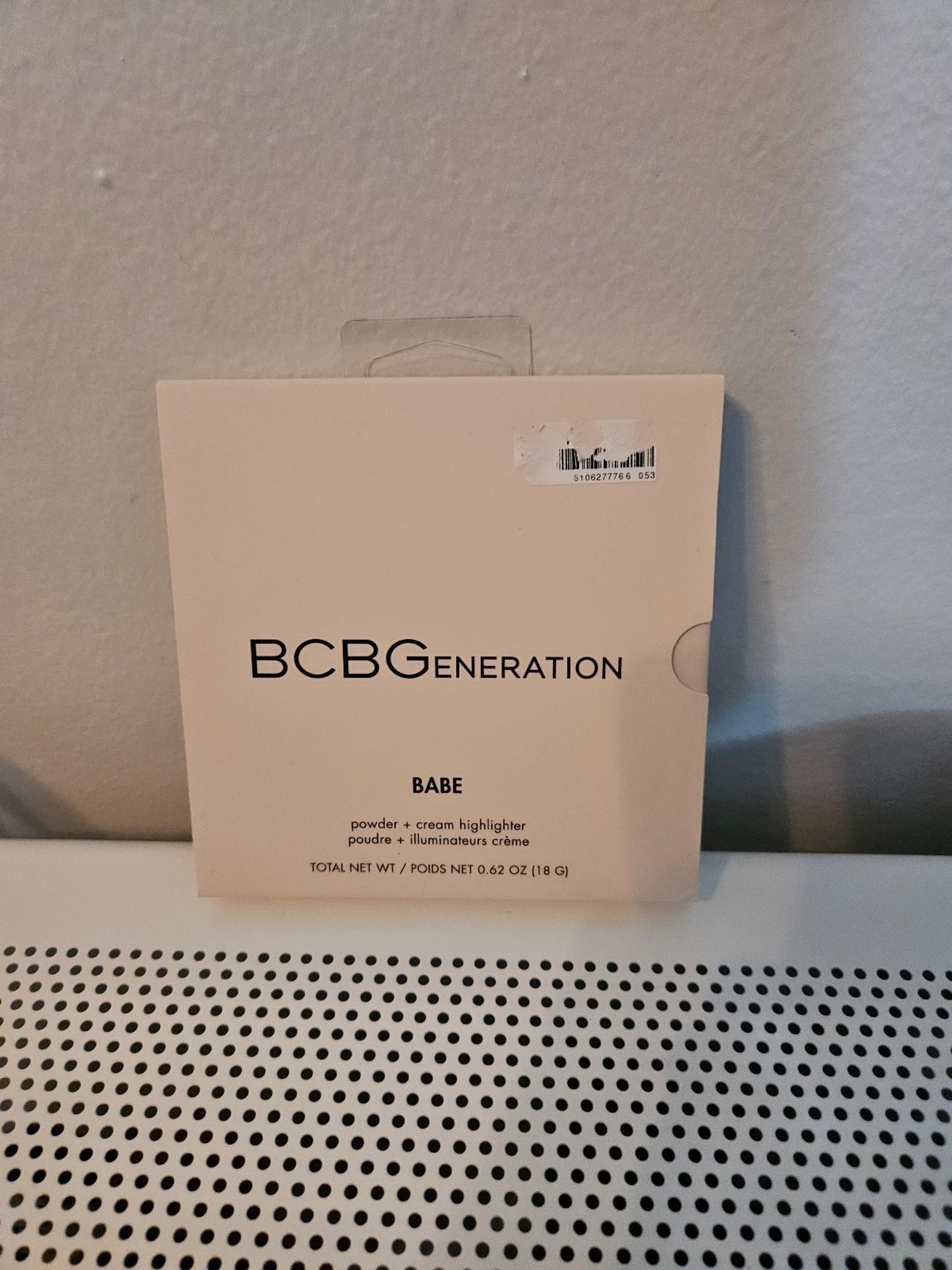 New BCBGENERATION babe makeup pallette