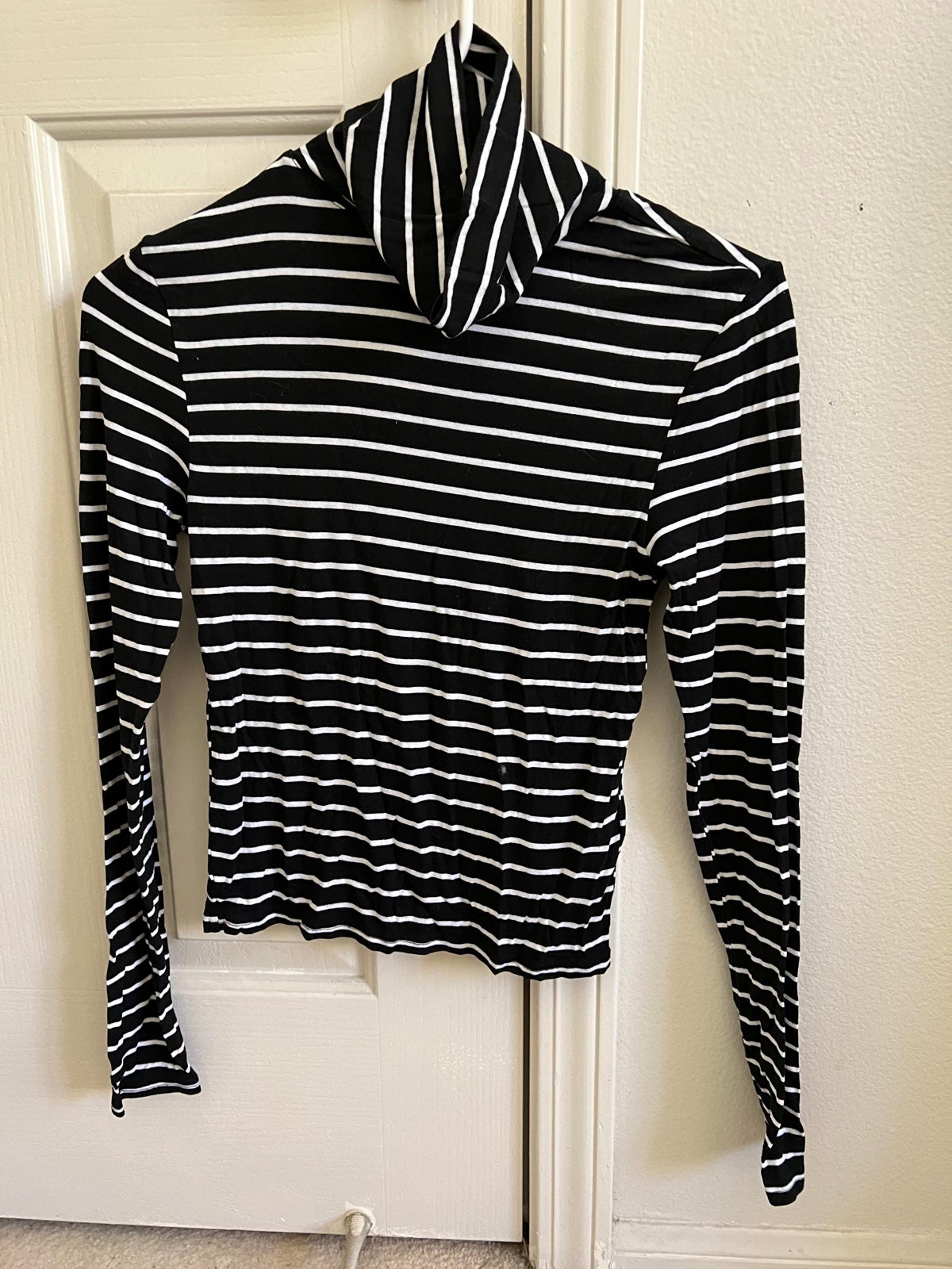 Women’s stripped turtleneck