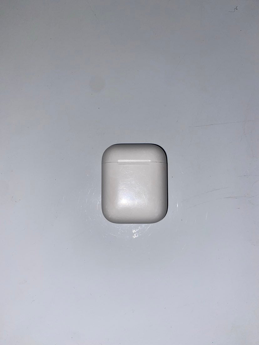 Apple AirPods charging Case