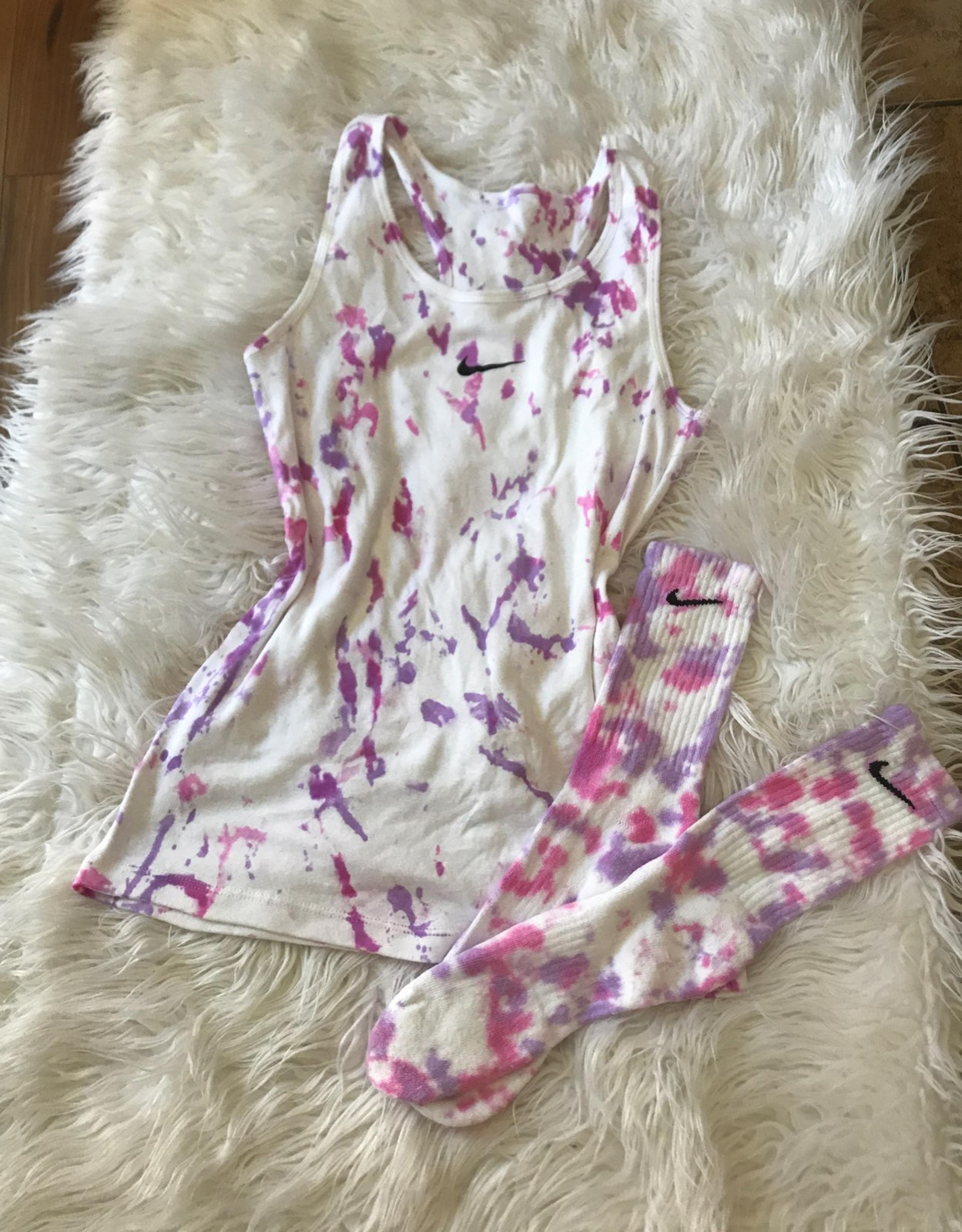 Nike tie dye set