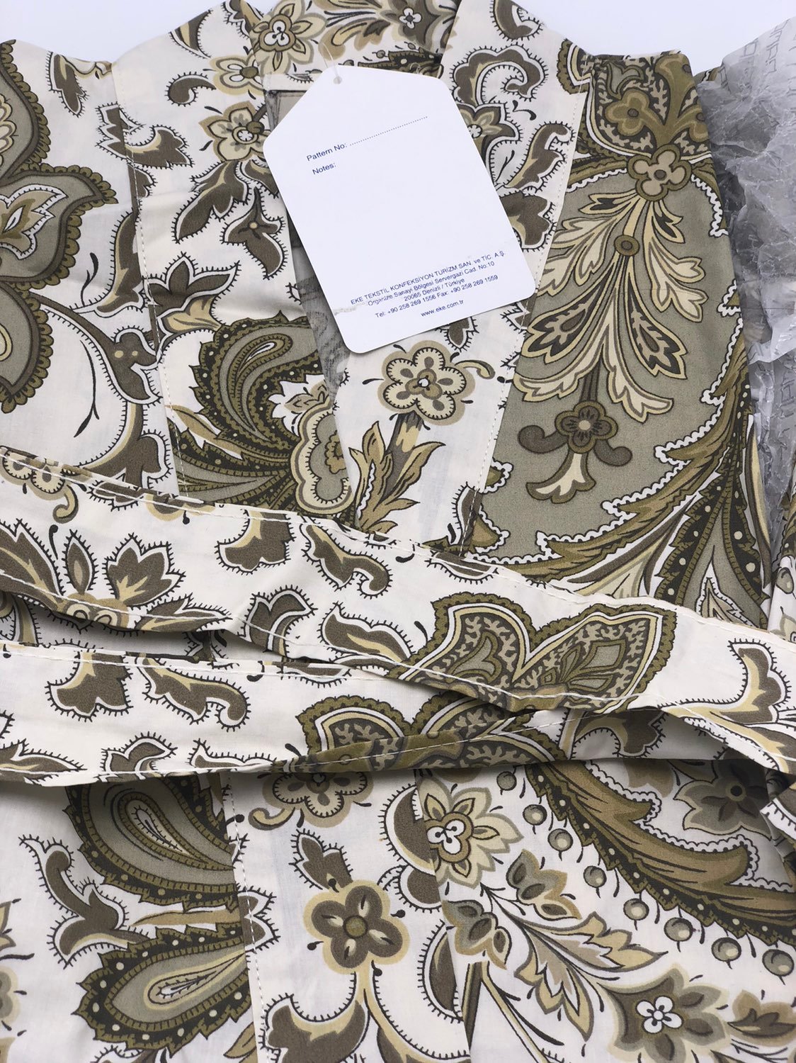 frontgate robe Paisley meeting sample sage - ivory cotton
