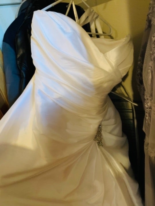 Plus size wedding dress; NEW WITH TAGS!