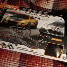 Turbo slot car track
