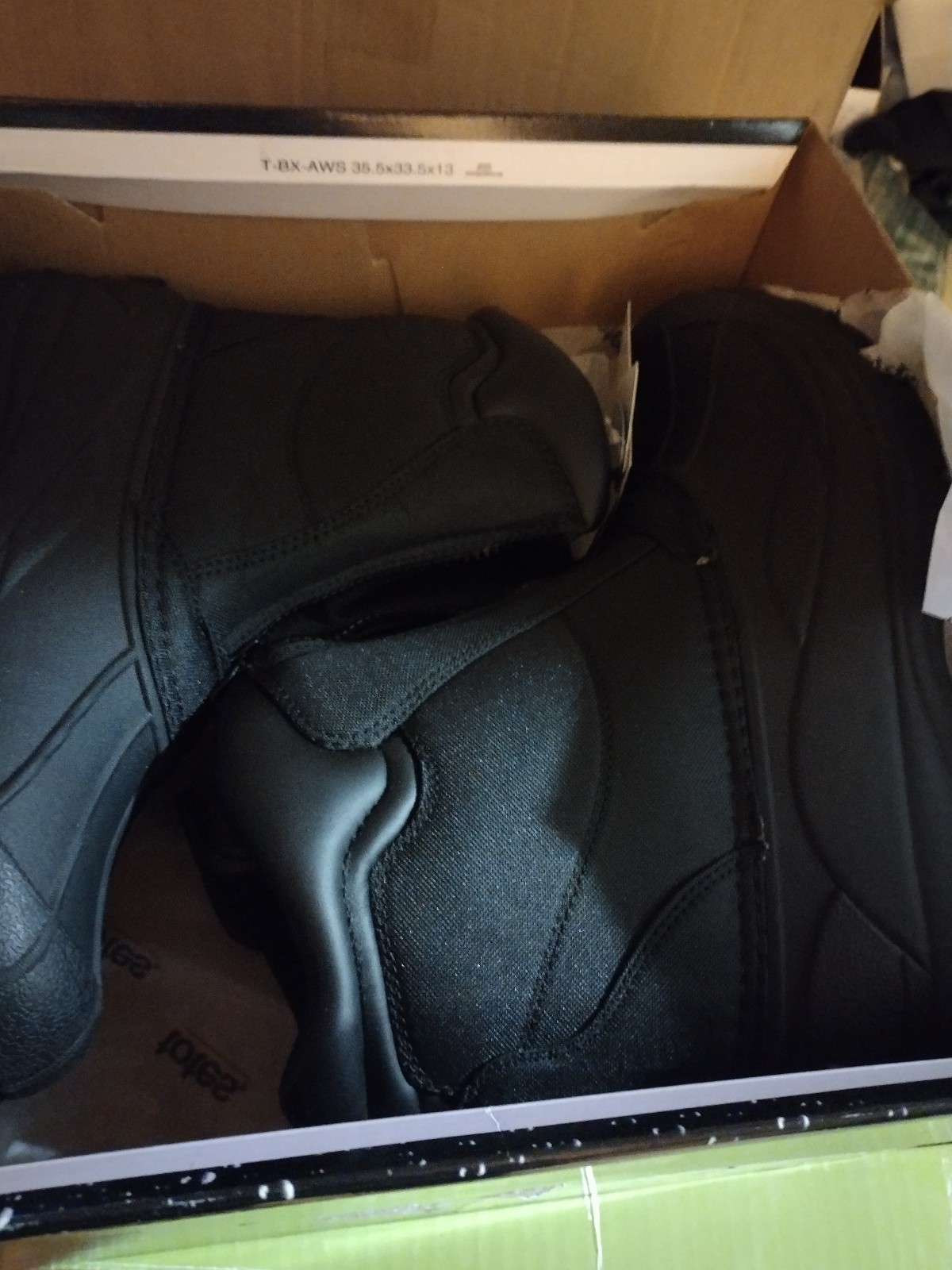Brand New in Box Men's TOTES warm Boots