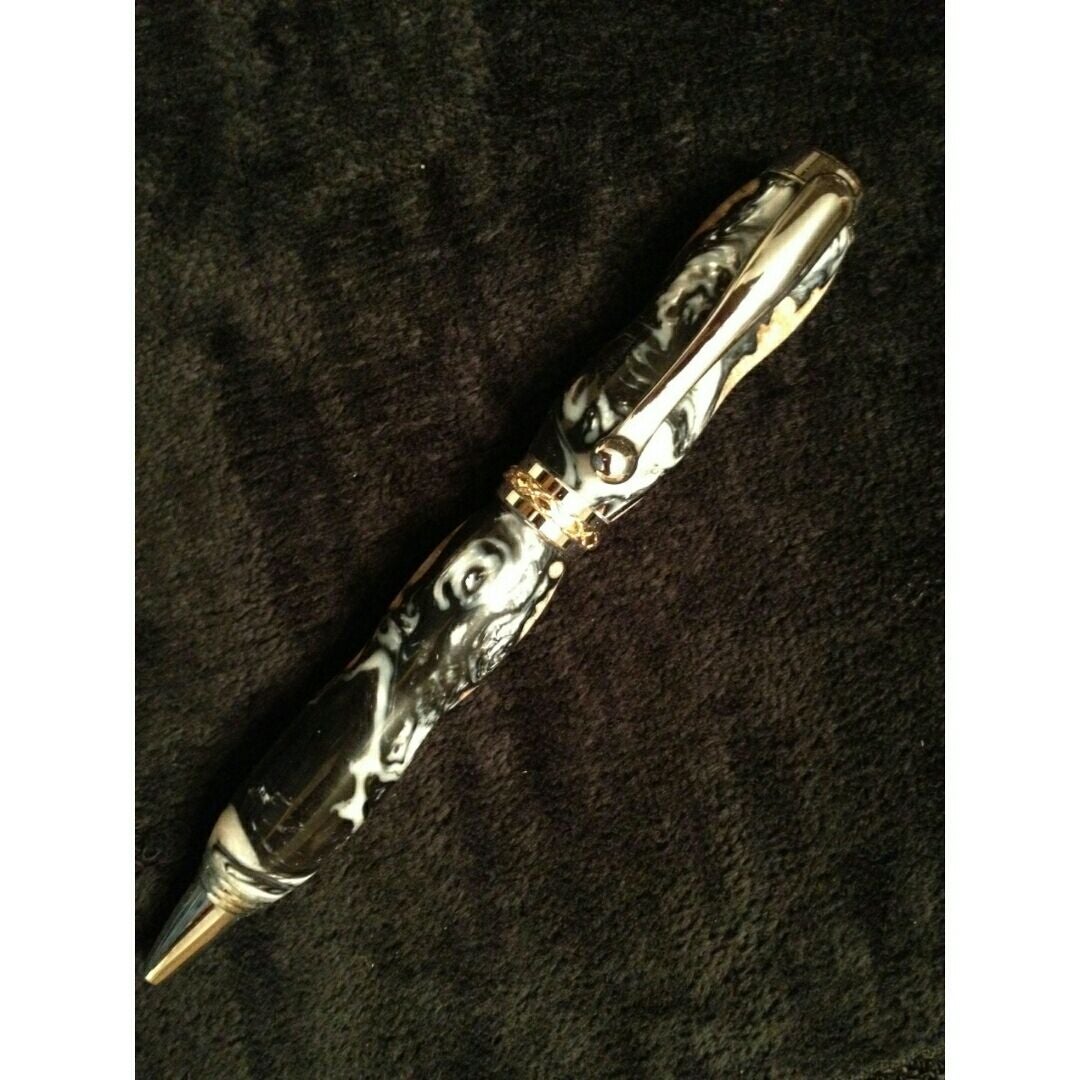 Elegant fuji wood pen