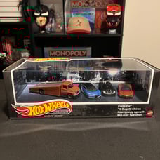 2022 Hot Wheels Diorama Premium Set EXOTICS Carry On Bugatti McLaren Koenigsegg