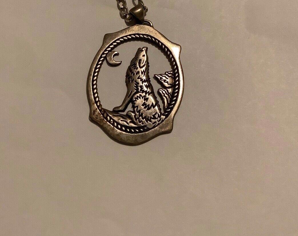 Sterling Silver Howling Wolf Pendant, Wolf Howling at Moon Pendant