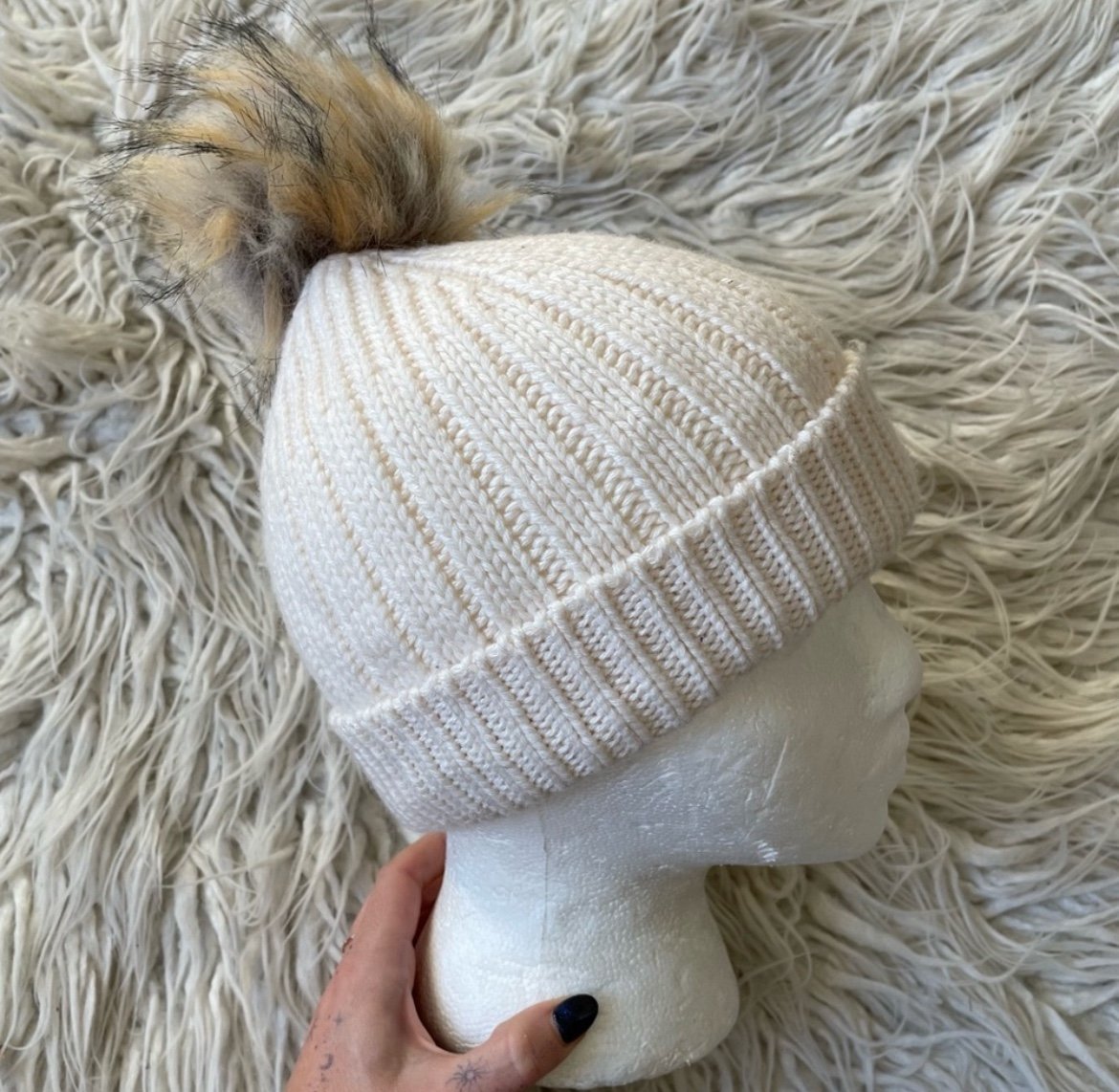 J. Crew Ivory Wool Blend Ribbed Faux Fur Pom-Pom Beanie Hat BM779 NWT One Size