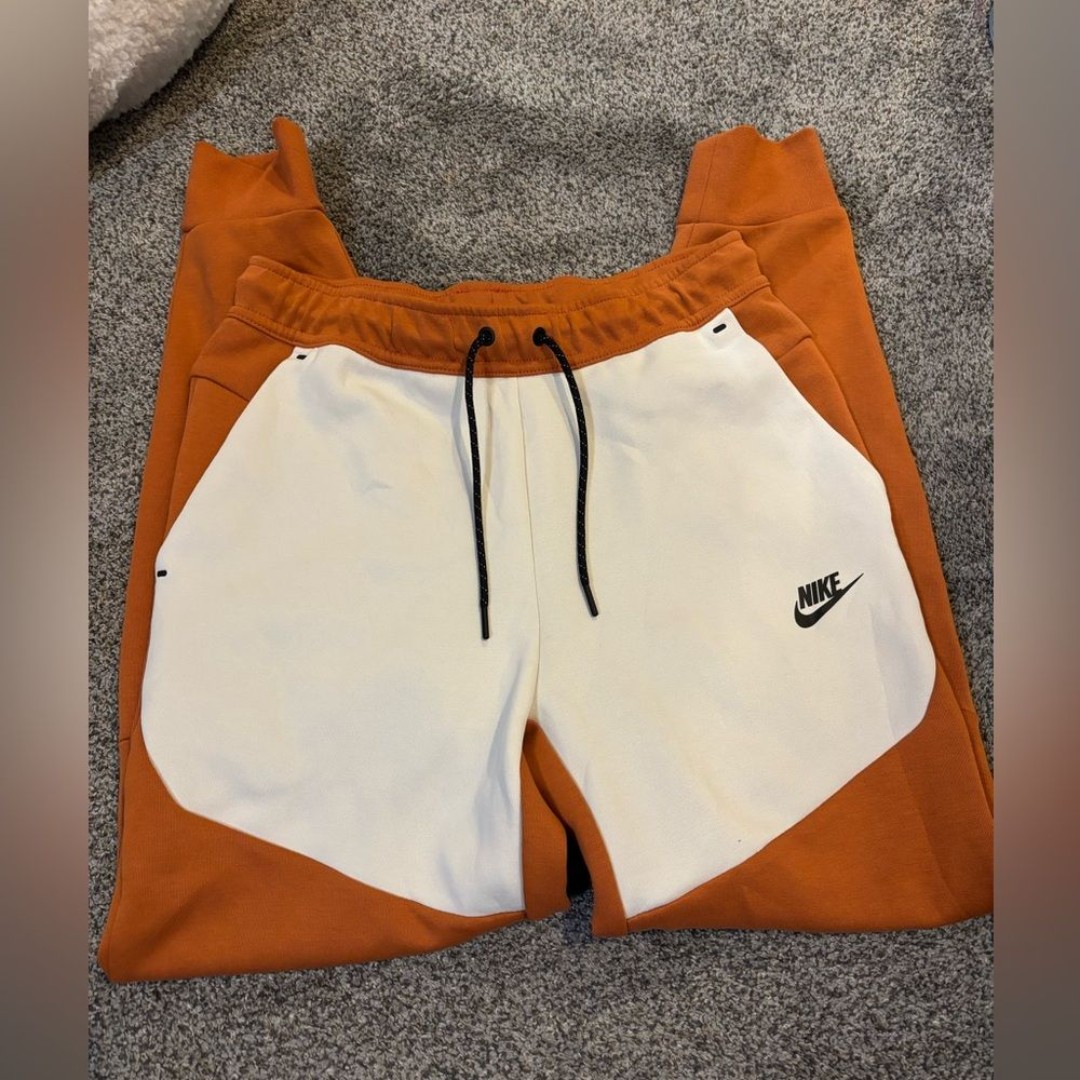 Nike Tech Joggers