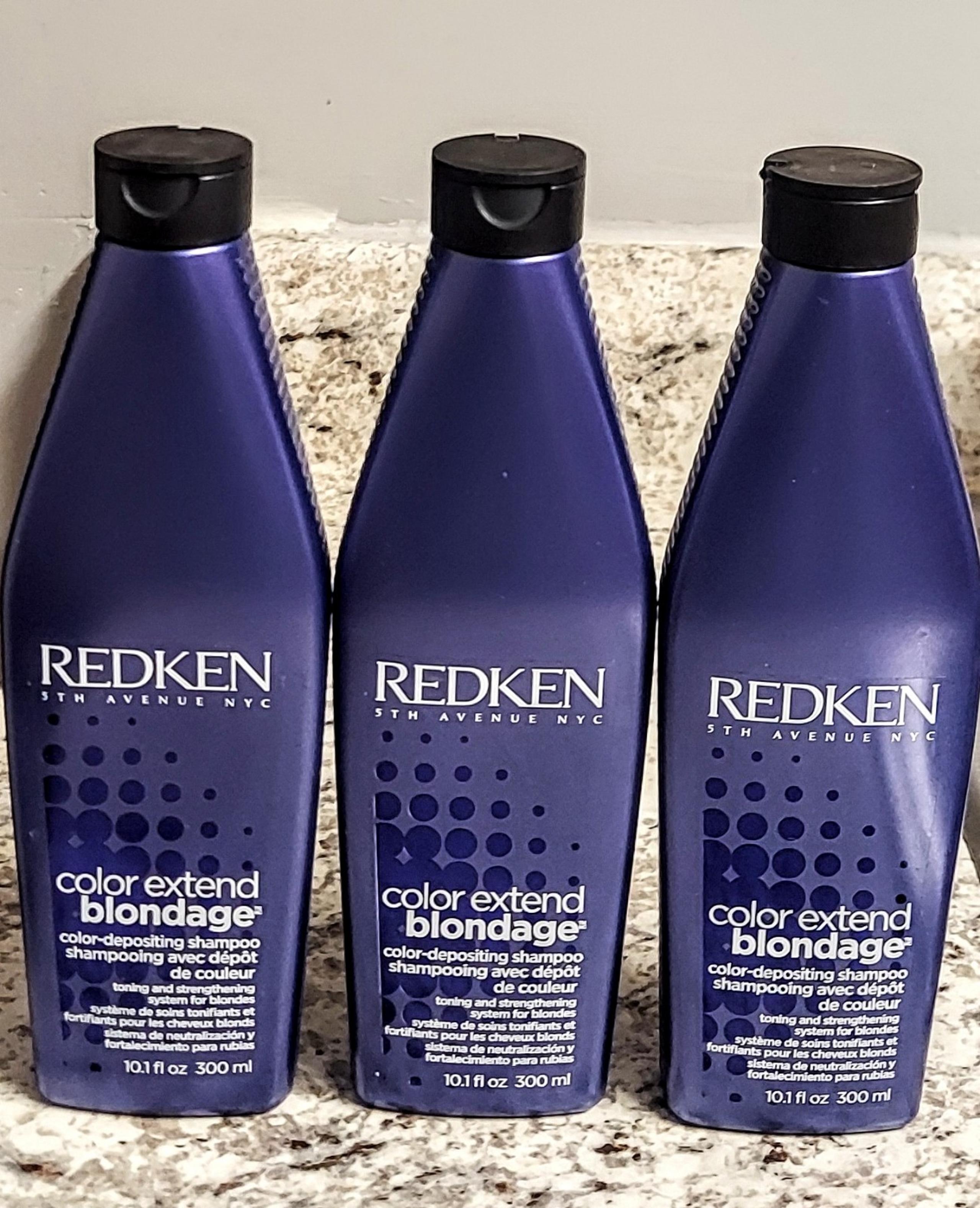 Redken Salon Color Extend Blondage Color-Depositing Shampoo
