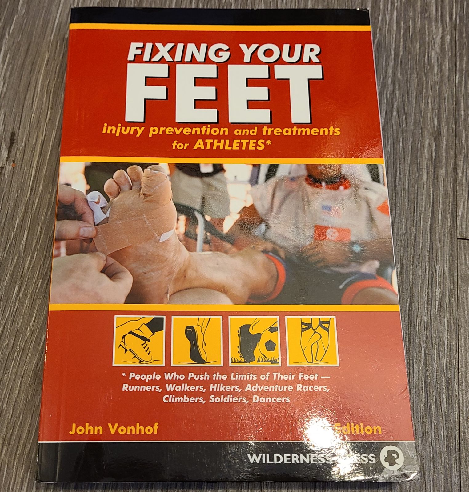 Fixing Your Feet by Jon Vonhoff. Paperba