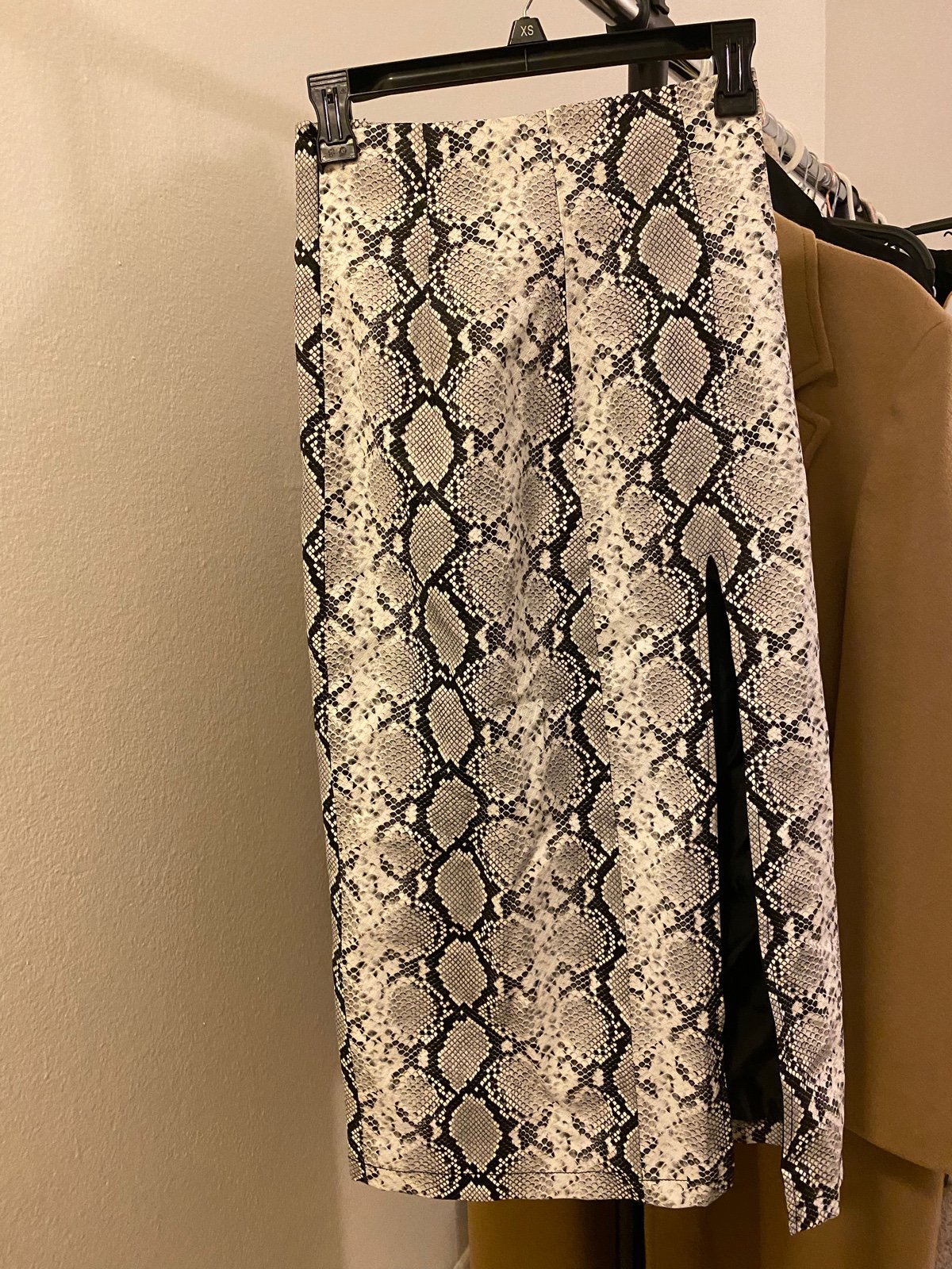 Serpentine leather skirt
