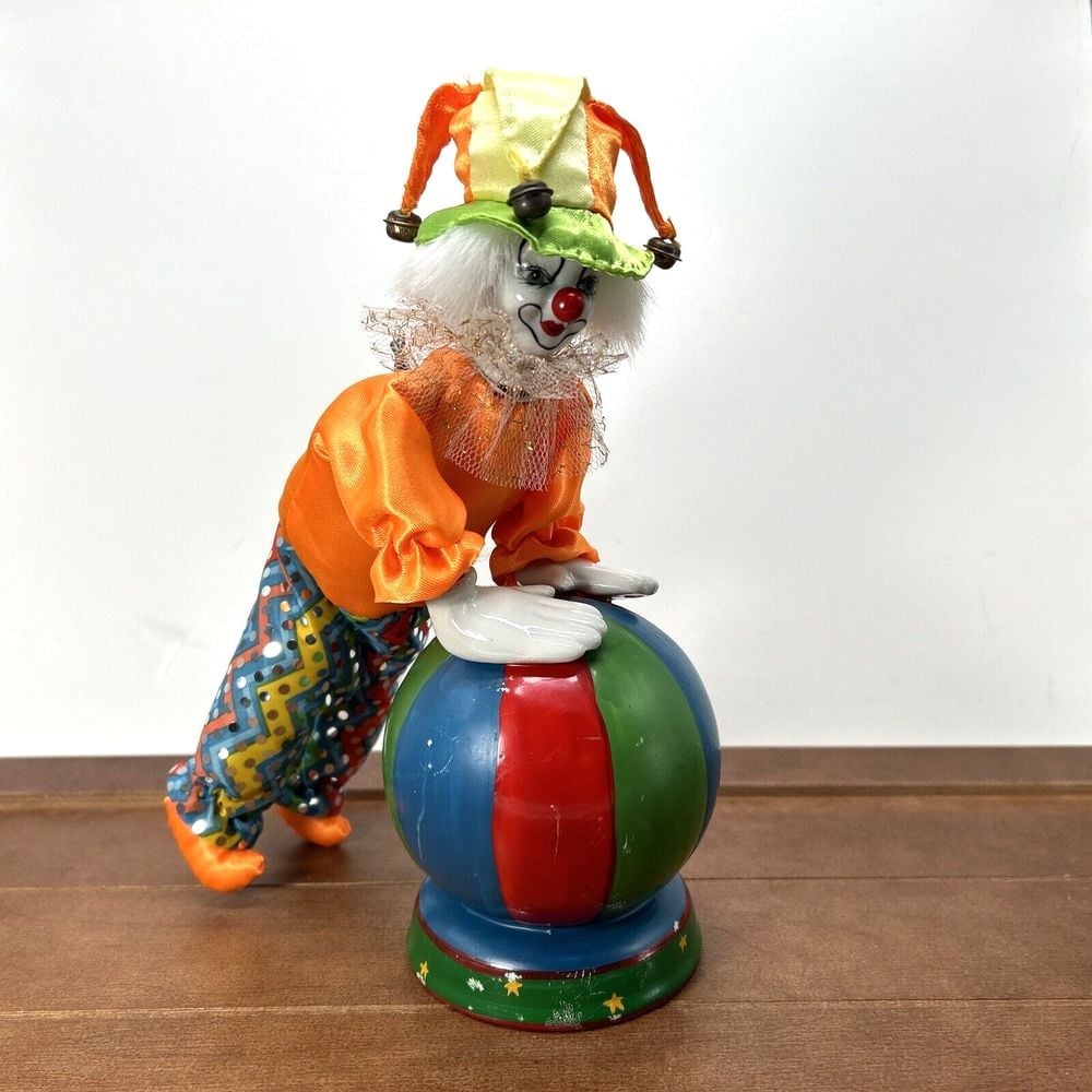Vintage Circus Clown Porcelain Doll Ceramic Ball Coin Bank Music Box Moving Legs
