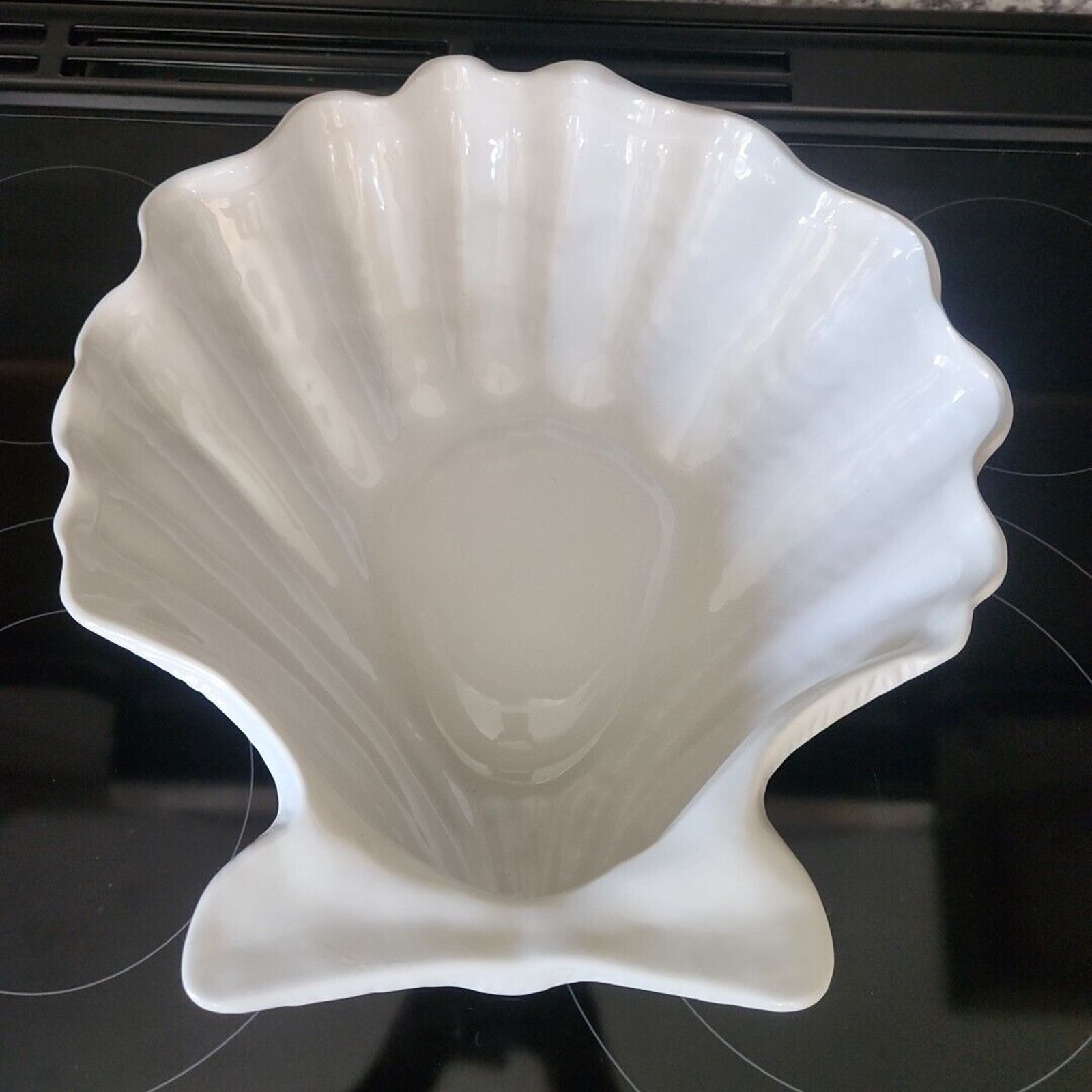 Sonoma 14 Large White Clam Shell Scalloped Serving Bowl Nautical Coastal Beach
