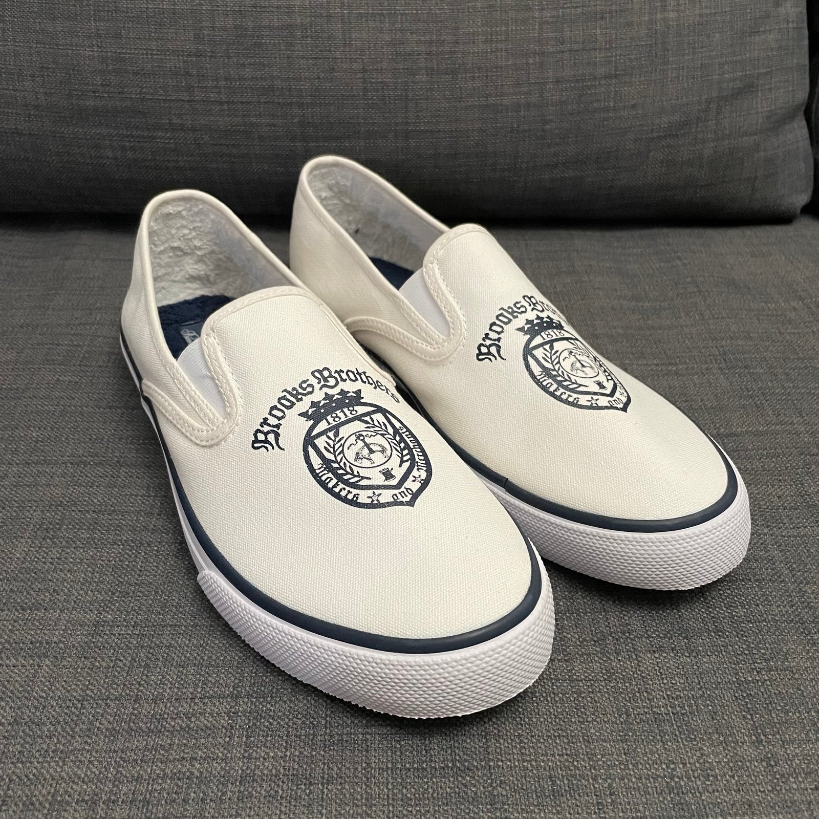 Brooks Brothers Sperry White & Navy Crest Canvas Slip On Shoes Men’s Size 10