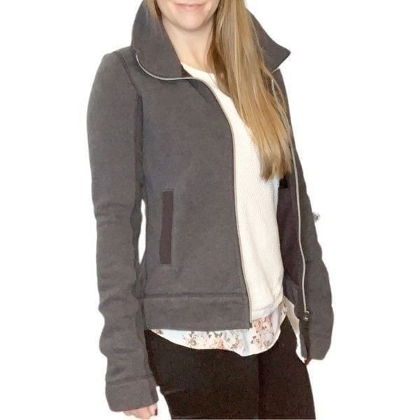Lululemon En Route Heathered Black Gray Zipper Back Collared Jacket Women’s Sz 8