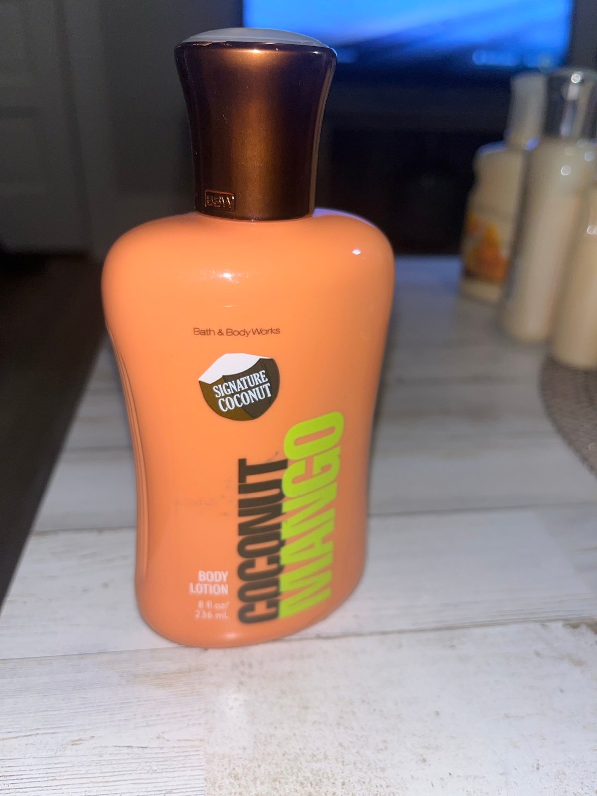 Coconut Mango bath & body works