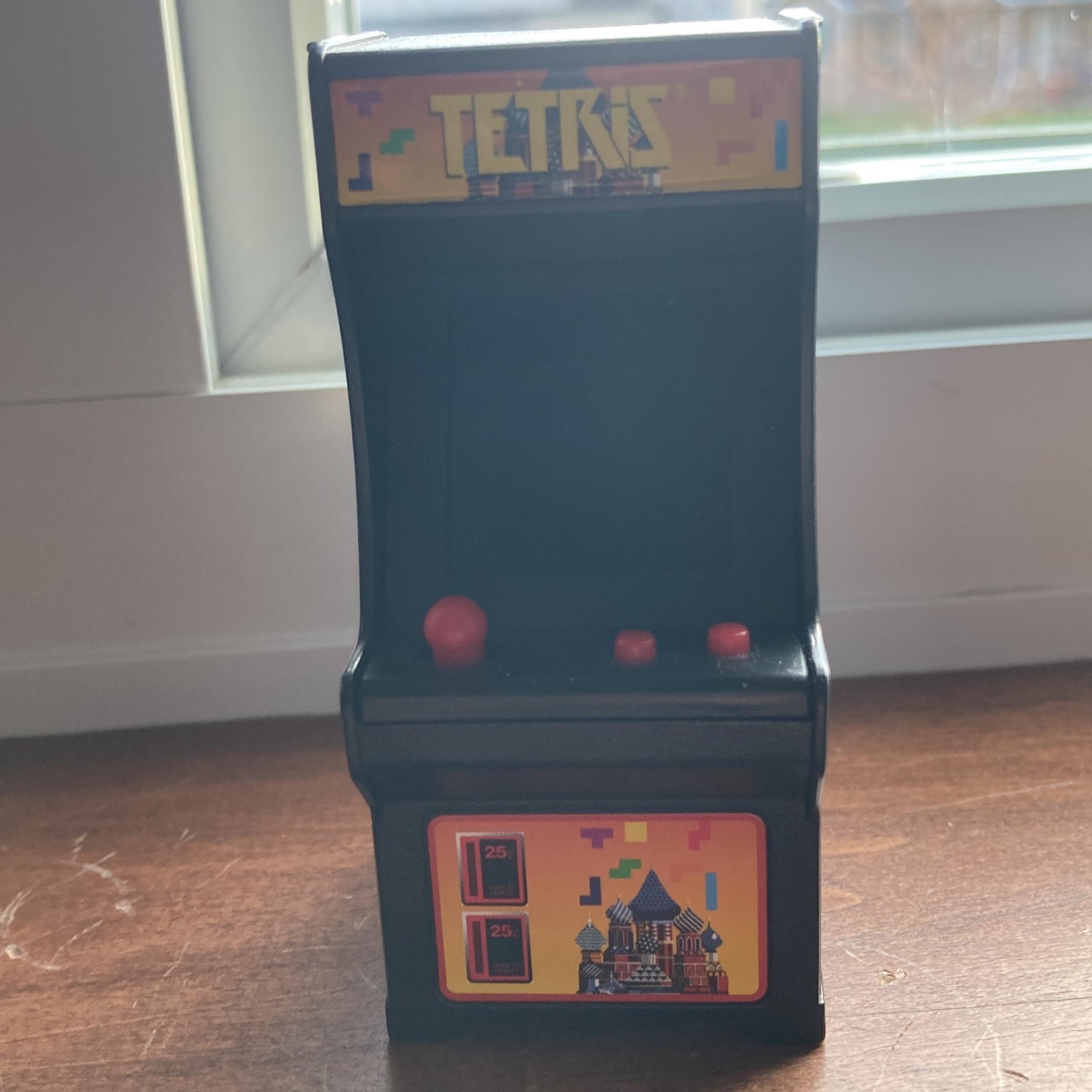 Working Handheld pocket size retro games